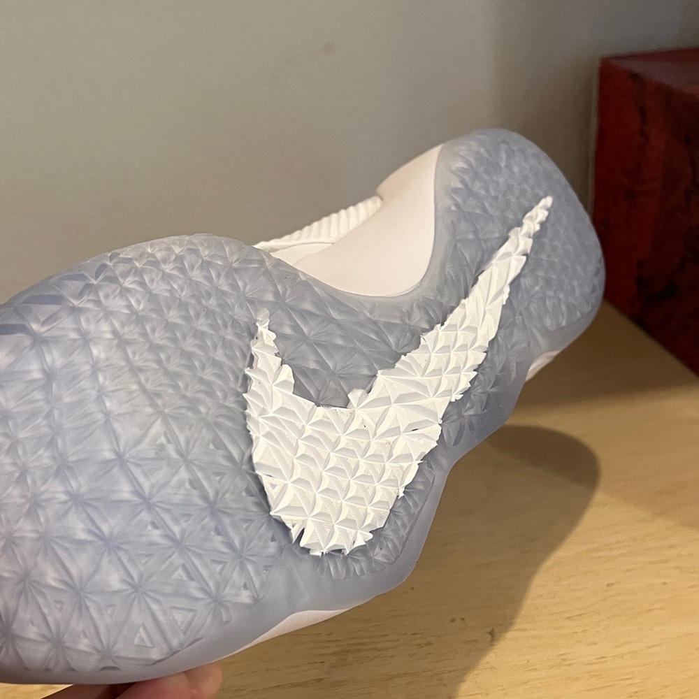 Nike Lebron James Soldier XI White/ Pure Platinum - Picture 5 of 5